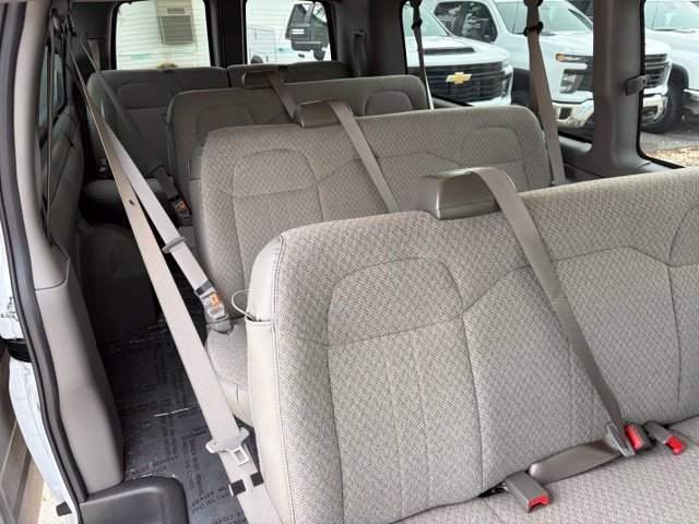 New 2026 Chevrolet Express 3500 LT w/ LT Preferred Equipment Group RWD image 6