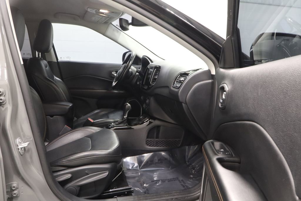Used 2020 Jeep Compass Limited image 15