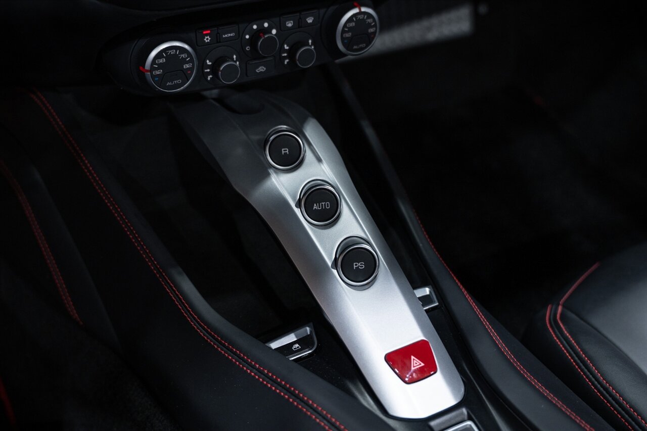 Used 2016 Ferrari California T RWD image 54