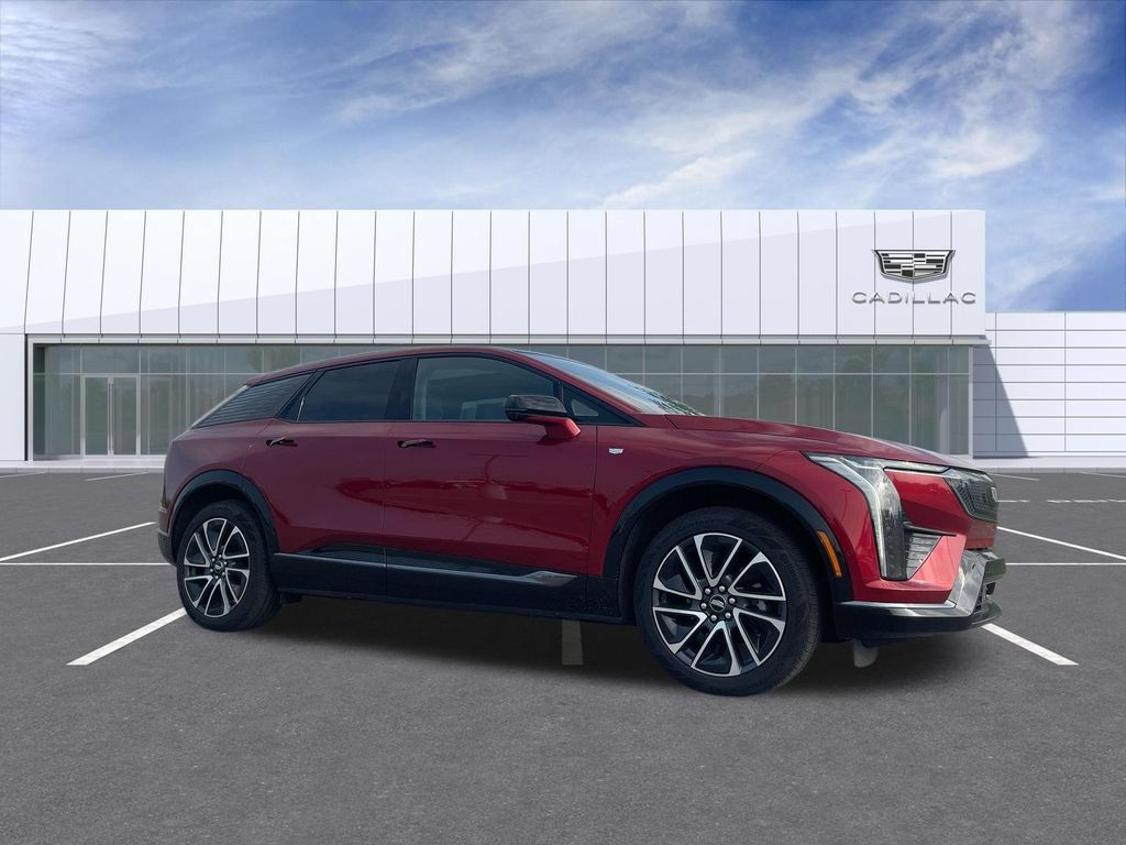 Certified 2025 Cadillac Optiq Sport 2 w/ LPO, Floor Liner Package AWD/4WD image 1