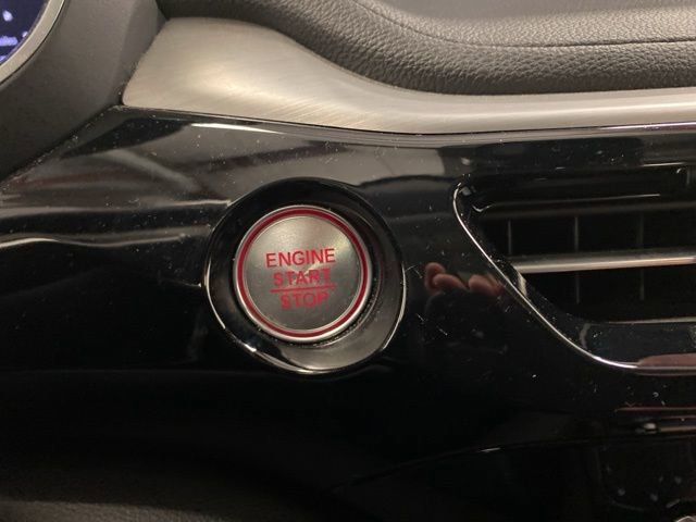 Used 2023 Acura MDX SH-AWD image 16