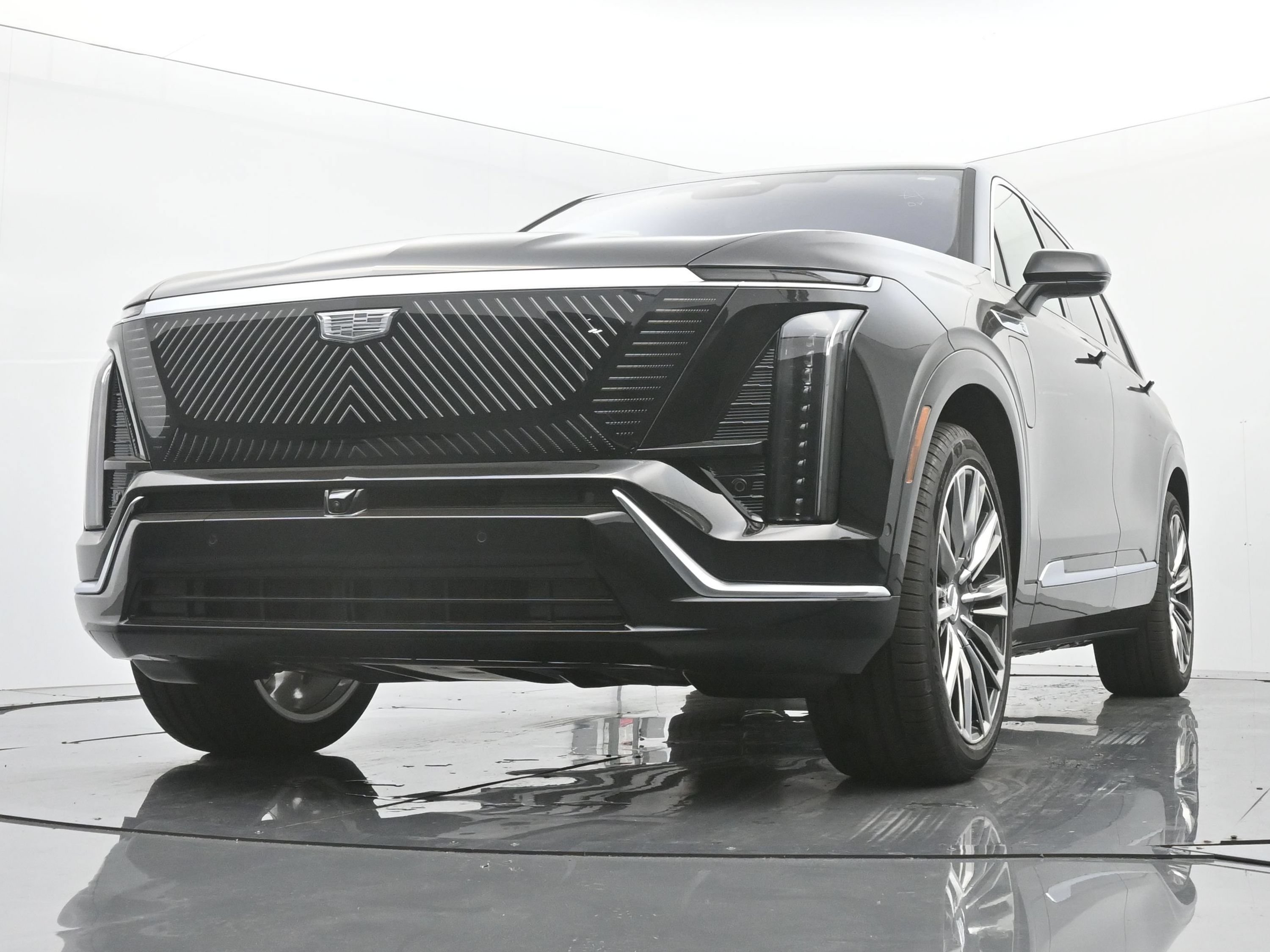 New 2026 Cadillac Vistiq Premium Luxury w/ LPO, Floor Liner Package AWD/4WD image 15