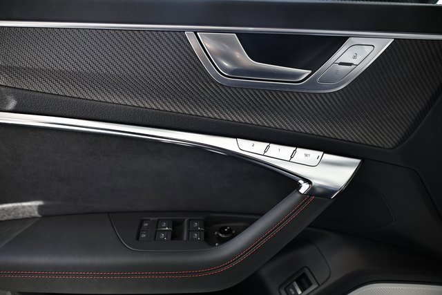 New 2025 Audi RS 6 performance image 16