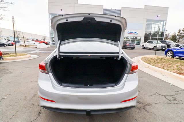 Used 2017 Hyundai Elantra SE FWD image 35