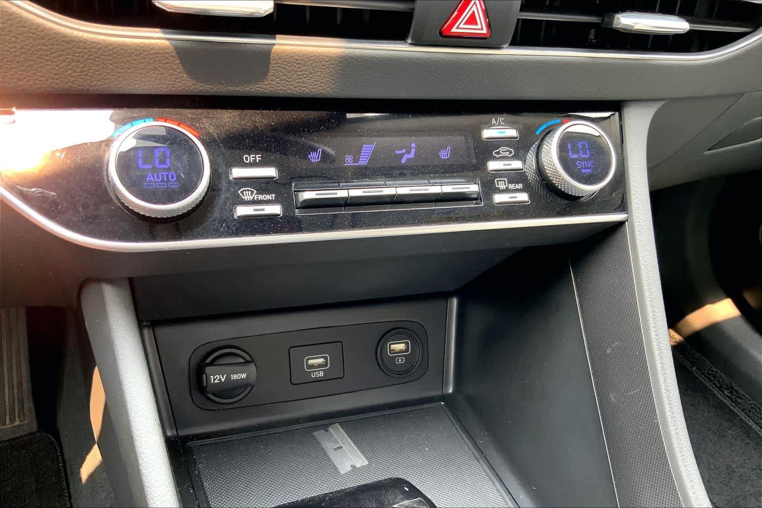 Used 2022 Hyundai Sonata SEL w/ Preferred Accessory Package FWD image 31