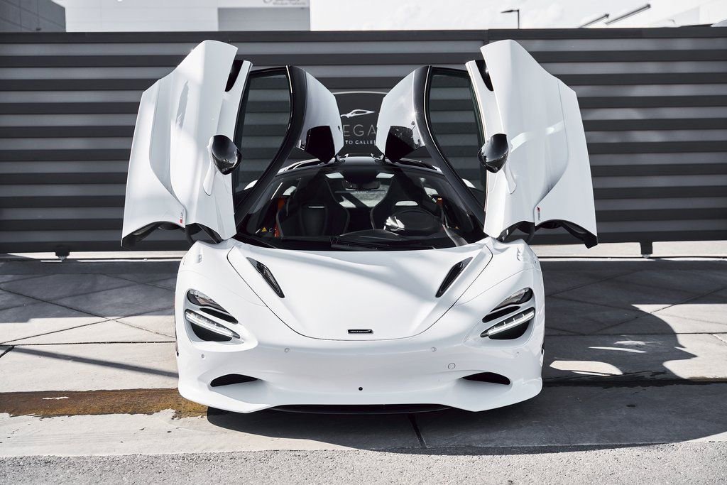 Used 2024 McLaren 750S image 21