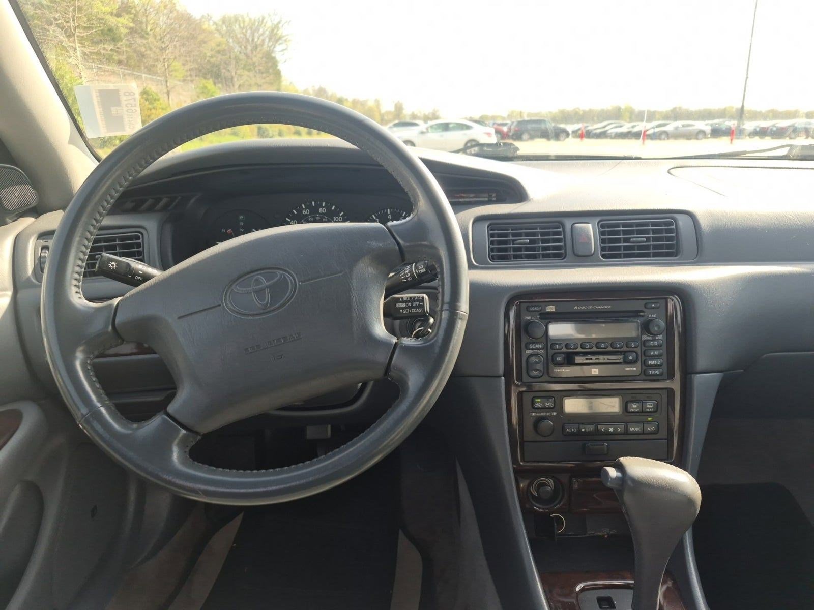 Used 2001 Toyota Camry XLE FWD image 12