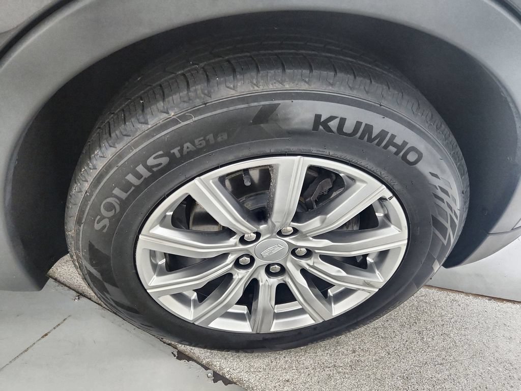 Used 2023 Cadillac XT4 Premium Luxury FWD image 36