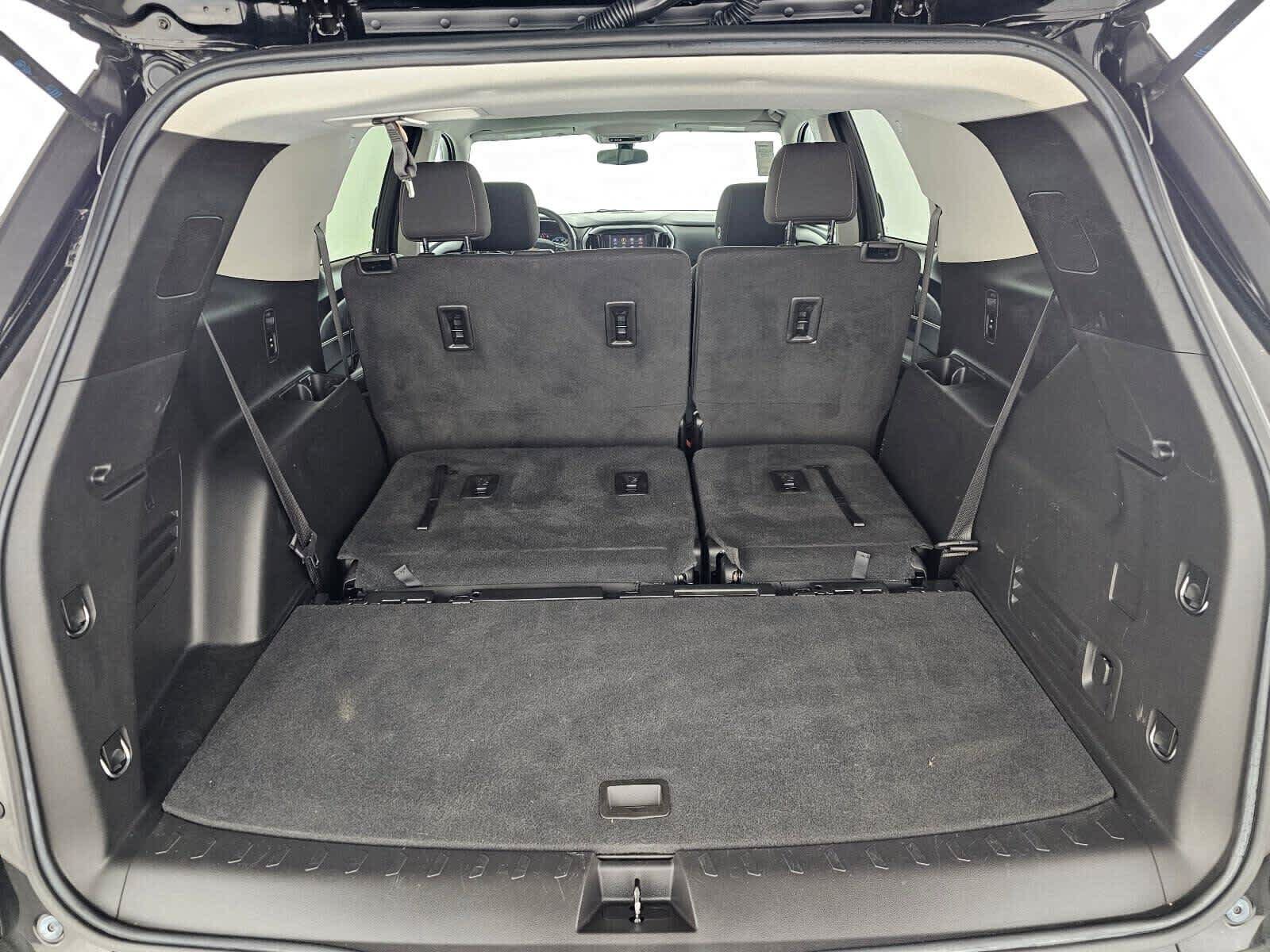 Used 2021 Chevrolet Traverse LS w/ LPO, Cargo Package FWD image 16