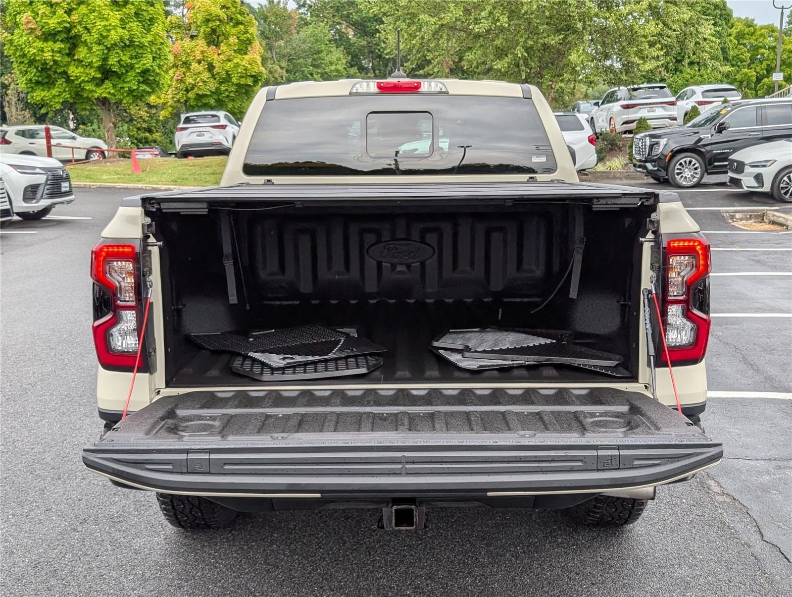 Used 2025 Ford Ranger Lariat w/ FX4 Off-Road Package AWD/4WD image 14