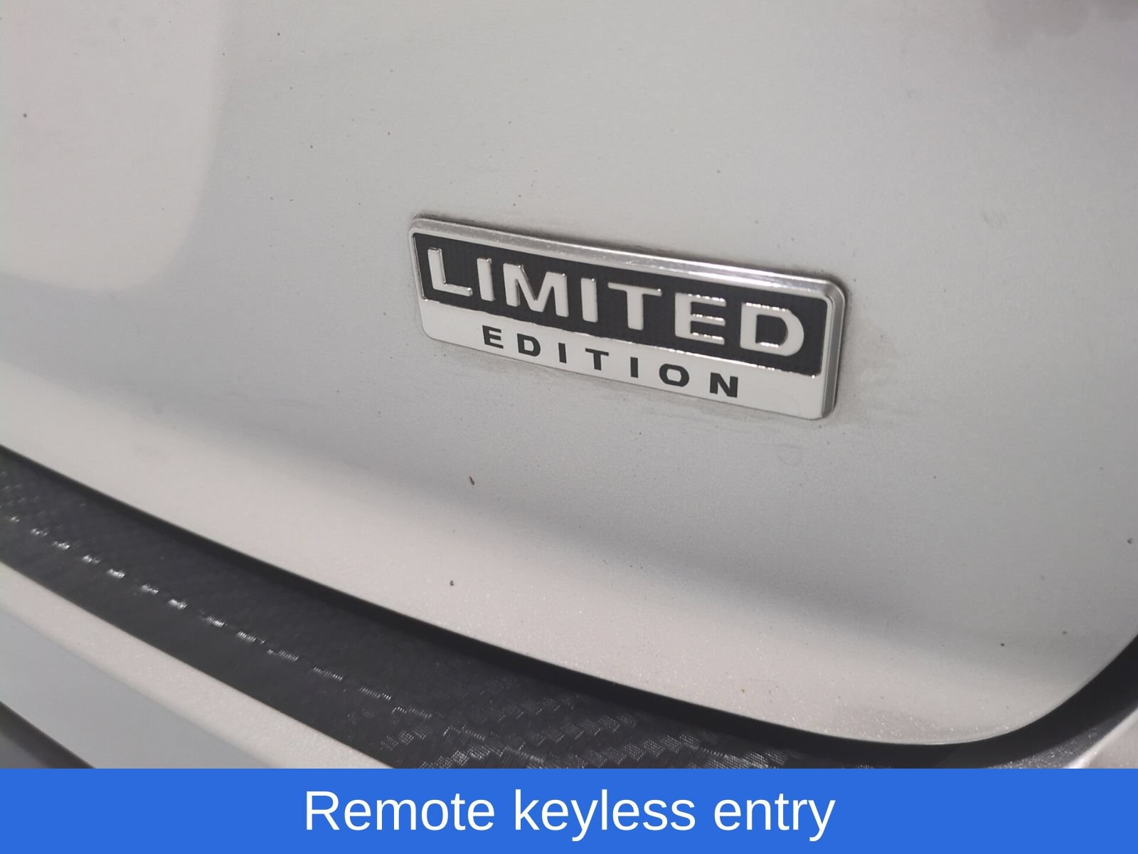 Used 2024 Mitsubishi Eclipse Cross LE AWD/4WD image 4