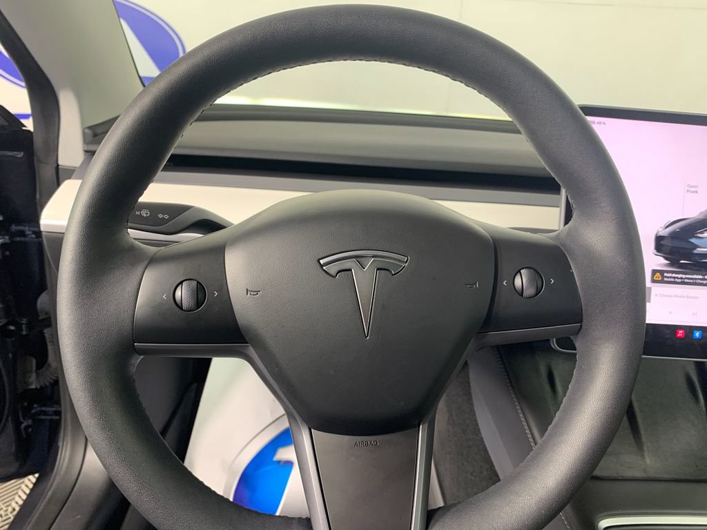 Used 2023 Tesla Model 3 Standard Range image 19