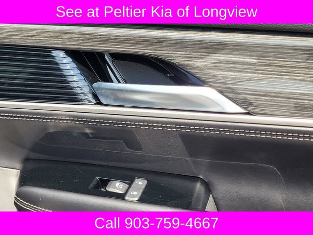 Used 2022 Jeep Wagoneer Series II RWD image 12
