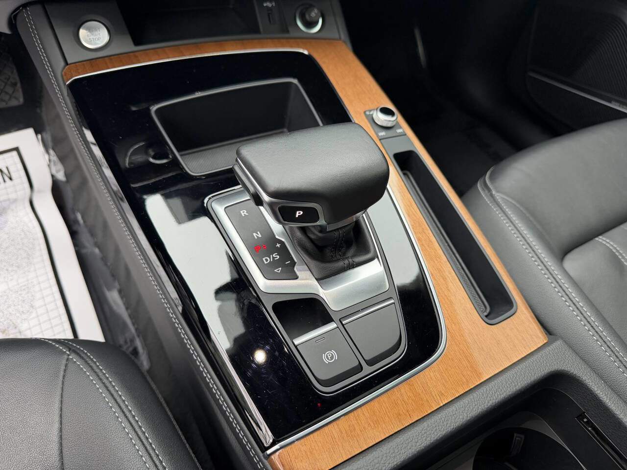 Used 2021 Audi Q5 e Premium Plus w/ Premium Plus Package image 23