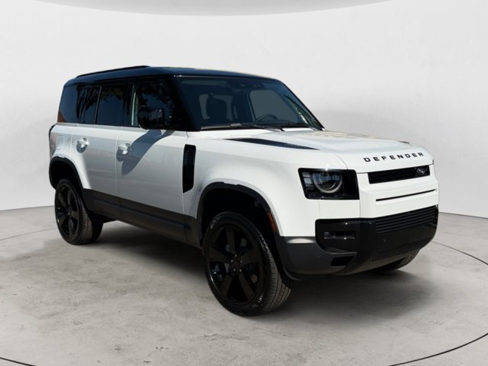 New 2026 Land Rover Defender 110 S AWD/4WD image 2