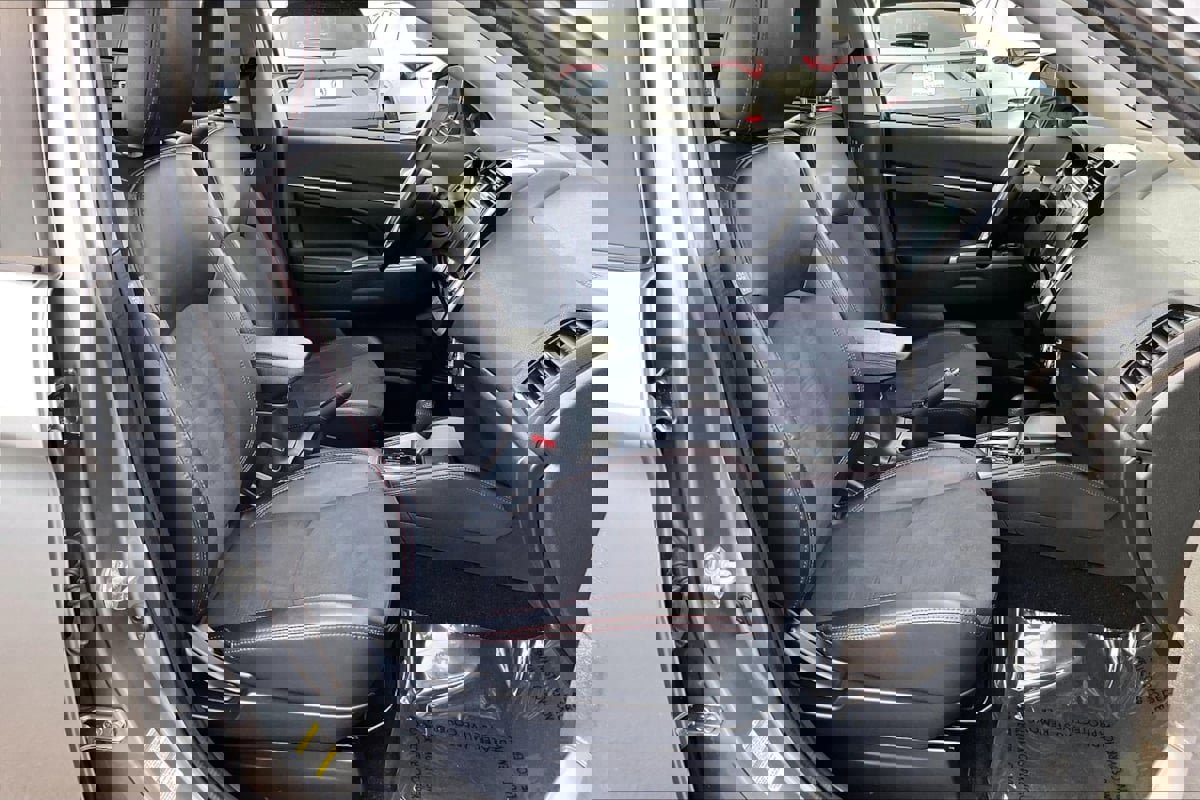 Used 2024 Mitsubishi Outlander Sport SE image 7