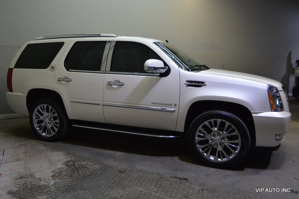 Used 2007 Cadillac Escalade AWD w/ Information Package image 3