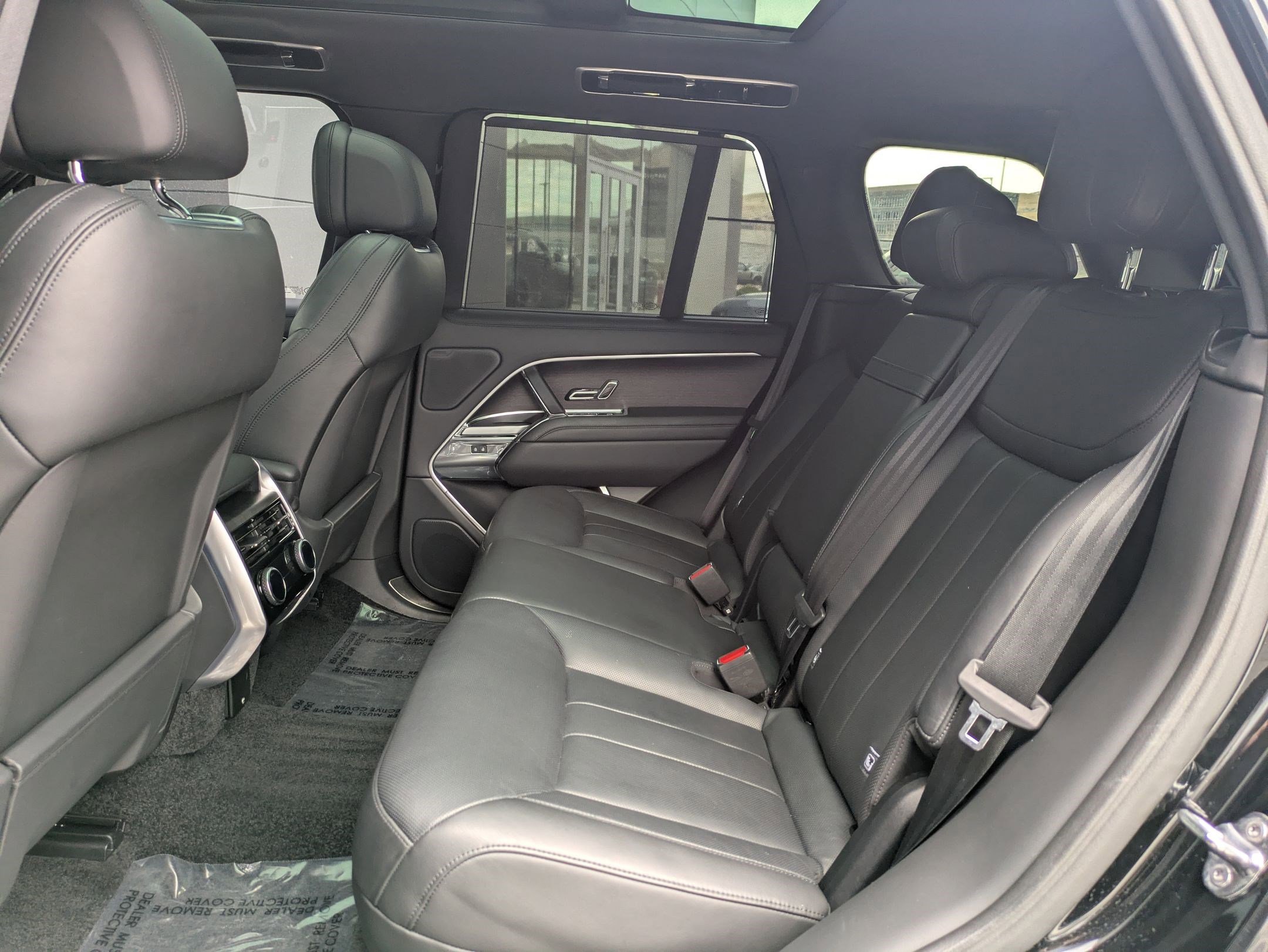 Used 2024 Land Rover Range Rover SE image 27