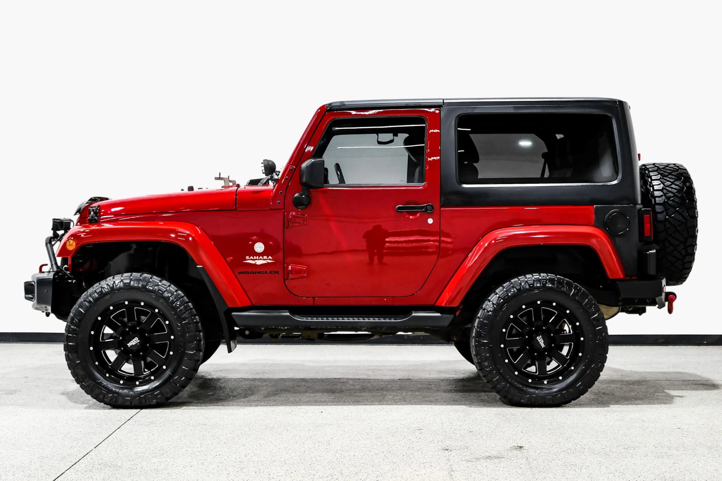 Used 2014 Jeep Wrangler Sahara w/ Connectivity Group image 9