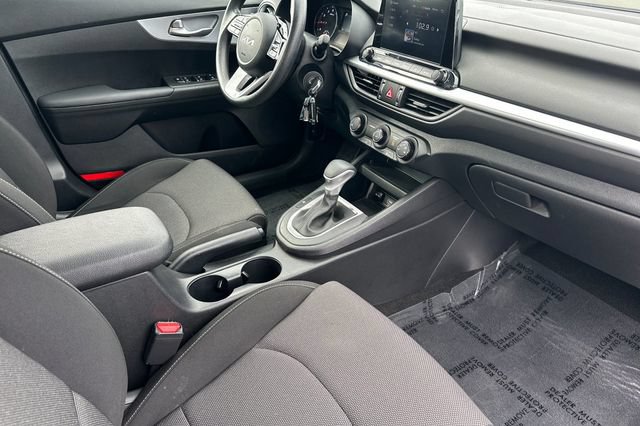 Used 2024 Kia Forte LXS FWD image 17