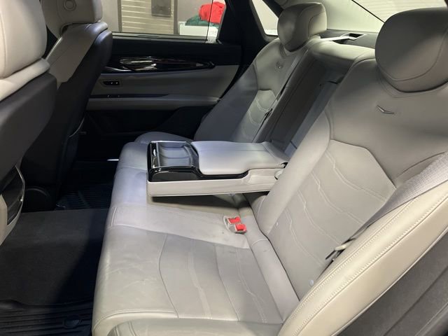 Used 2018 Cadillac CT6 Luxury image 24