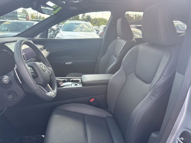 Used 2023 Lexus RX 350h w/ Accessory Package (2T) AWD/4WD image 13