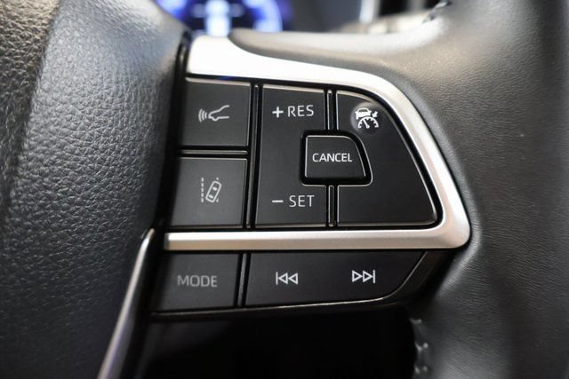 Certified 2025 Toyota Highlander XSE AWD/4WD image 20