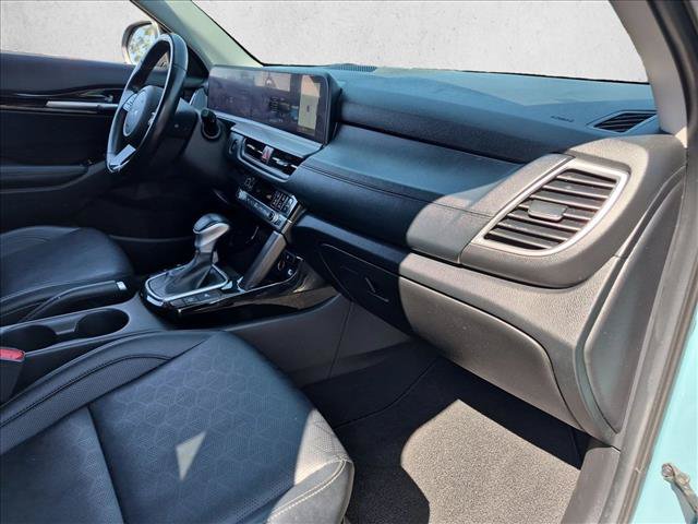 Used 2024 Kia Seltos EX FWD image 29