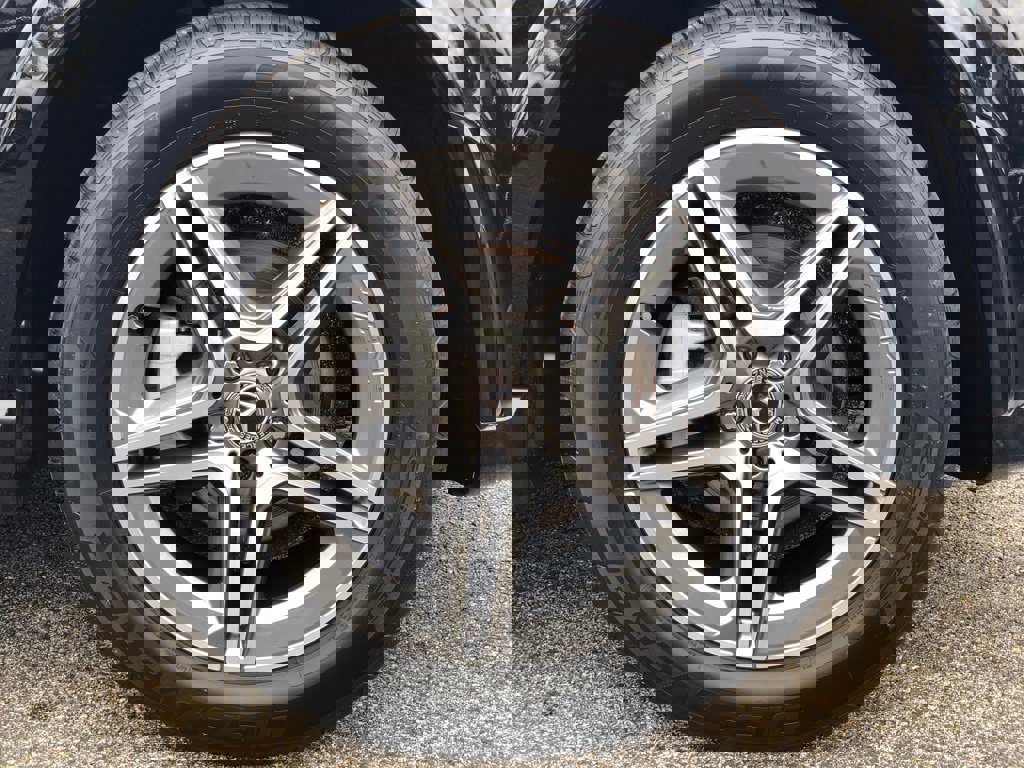 Certified 2022 Mercedes-Benz GLE 350 4MATIC w/ AMG Line Exterior image 9