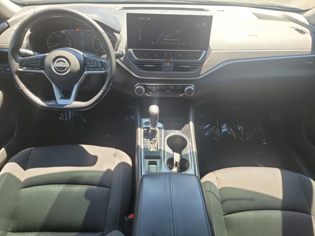 Used 2023 Nissan Altima 2.5 SV w/ SV Premium Package FWD image 10