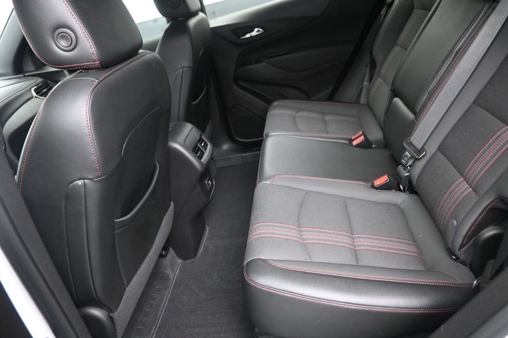 Used 2023 Chevrolet Equinox RS FWD image 14