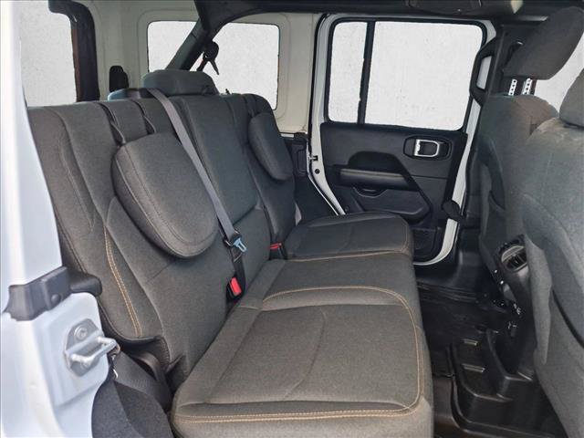 Used 2024 Jeep Wrangler Unlimited Sahara AWD/4WD image 19