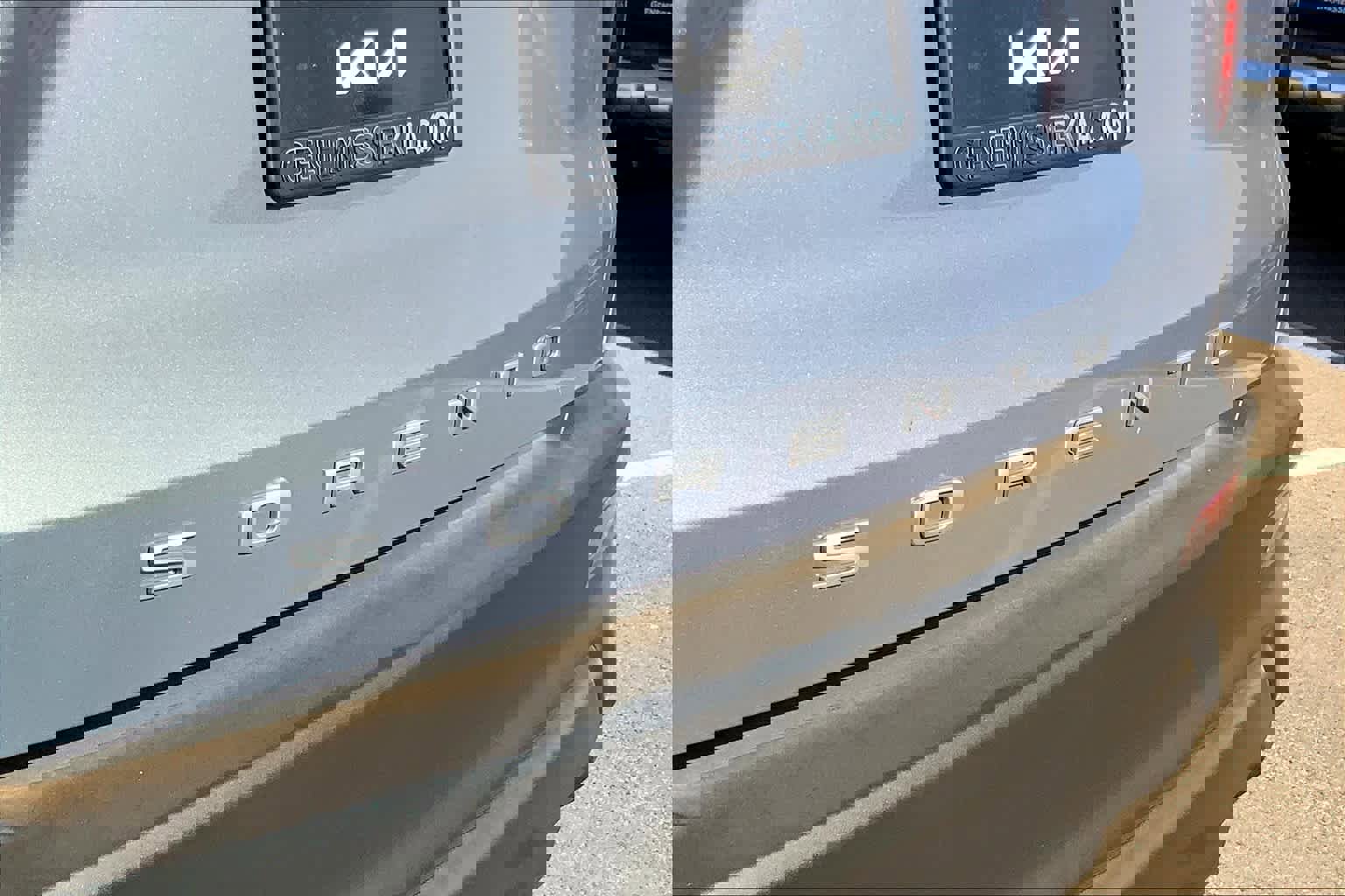 Used 2022 Kia Sorento LX AWD/4WD image 32