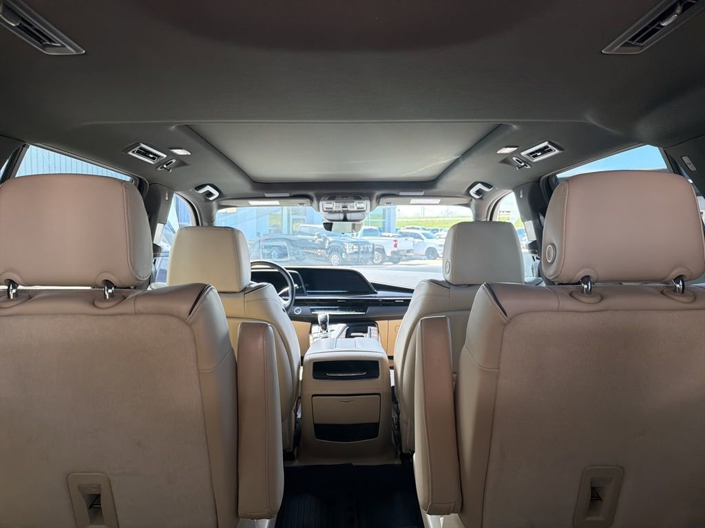 Used 2023 Cadillac Escalade Premium Luxury image 18
