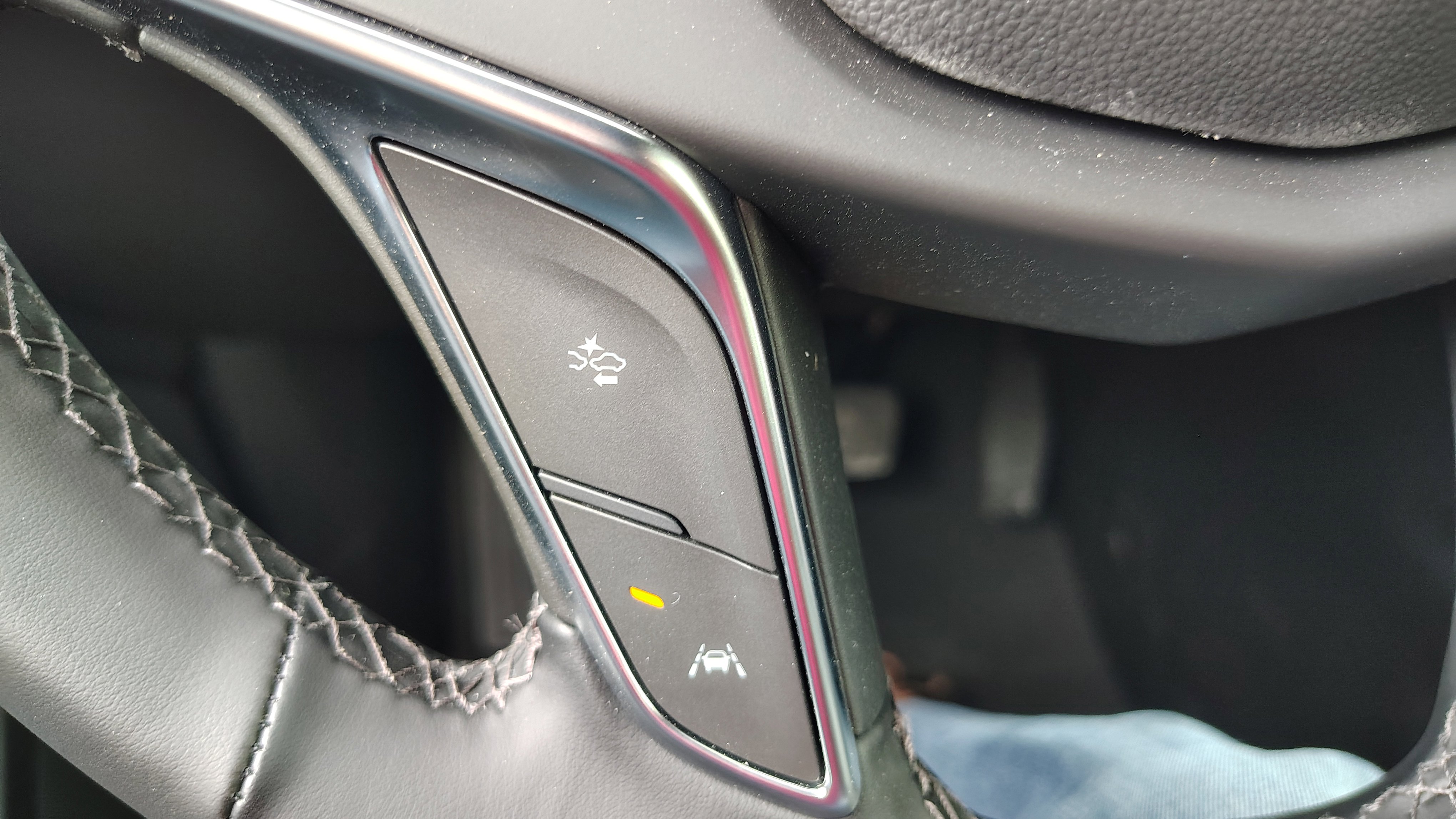 New 2025 Cadillac XT5 Luxury w/ LPO, Floor Liner Package image 21