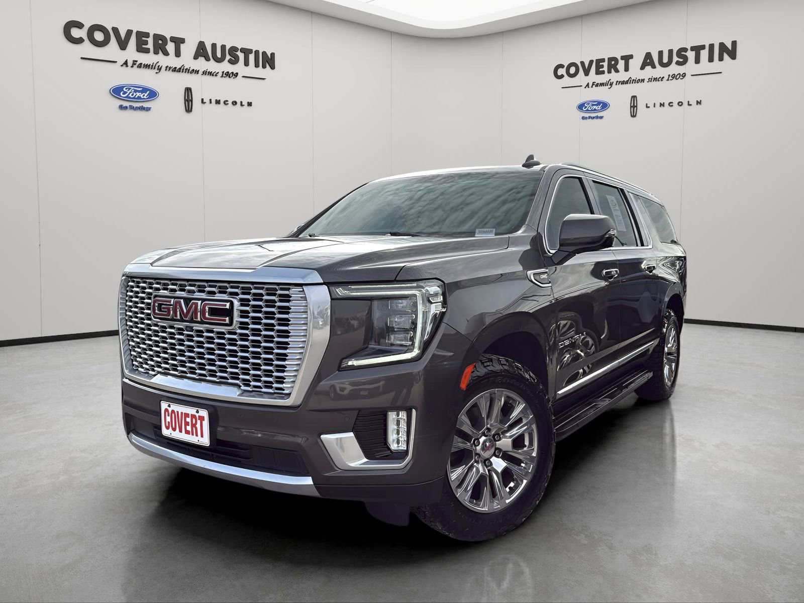 Used 2021 GMC Yukon XL Denali image 1