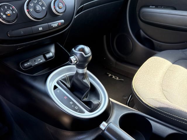 Used 2016 Kia Soul + FWD image 31