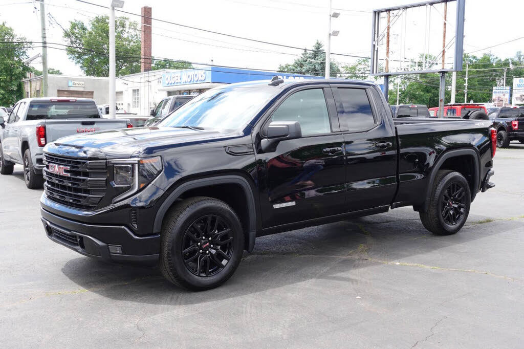 Used 2023 GMC Sierra 1500 Elevation AWD/4WD image 2