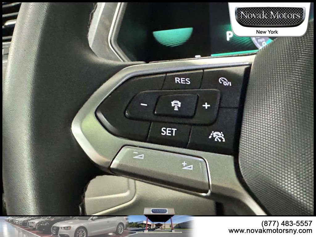 Used 2023 Volkswagen Tiguan SE R-Line AWD/4WD image 18