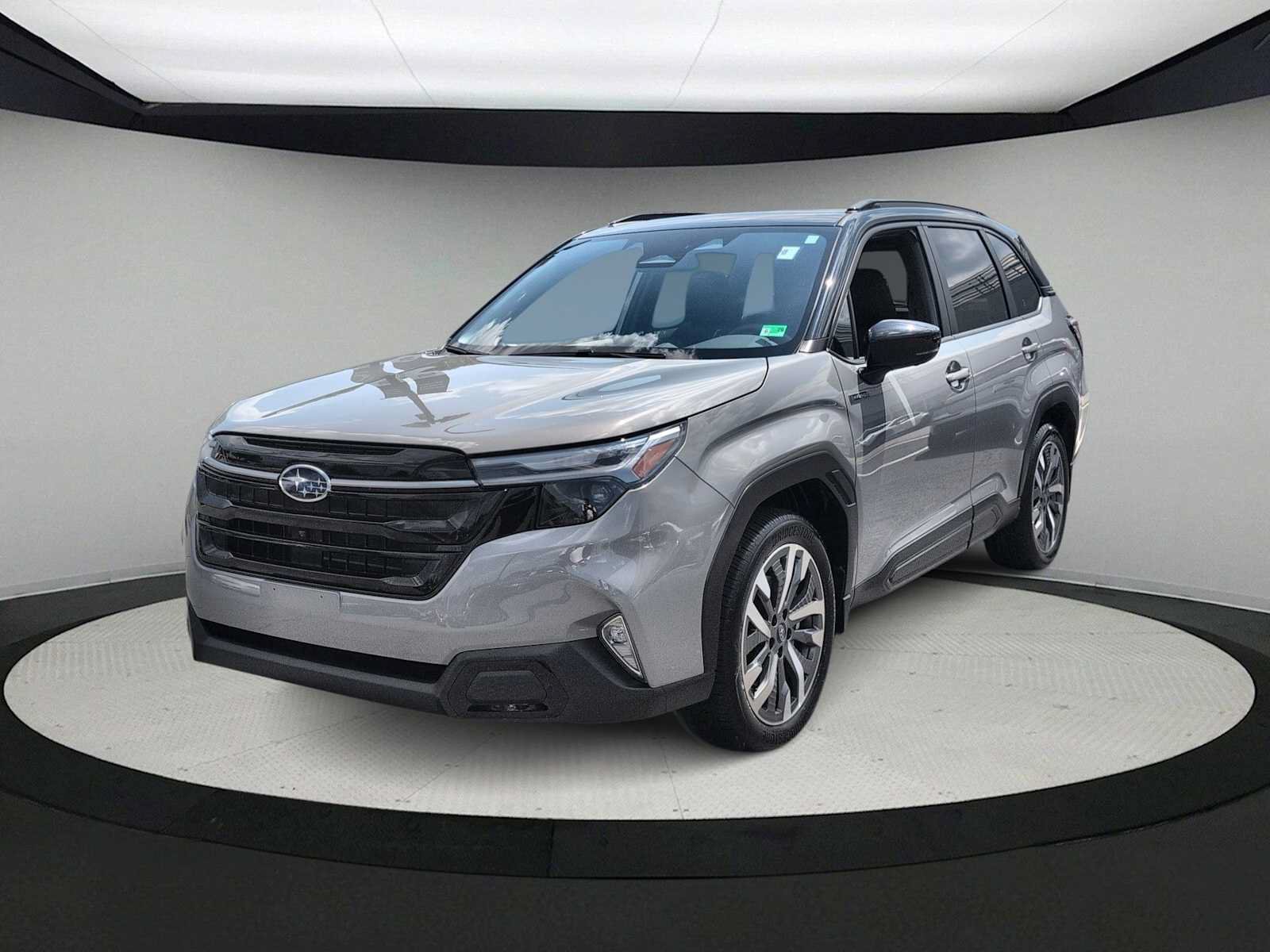 Used 2025 Subaru Forester Touring AWD/4WD image 4