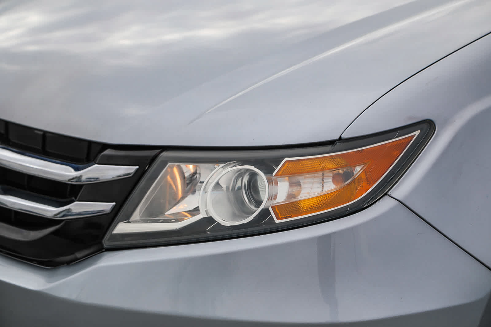 Used 2016 Honda Odyssey Touring Elite image 8