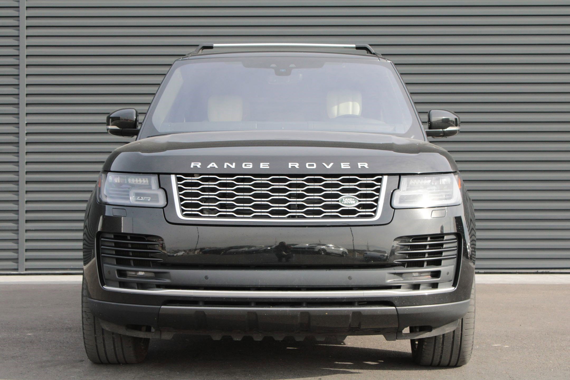 Used 2022 Land Rover Range Rover Westminster Edition image 2