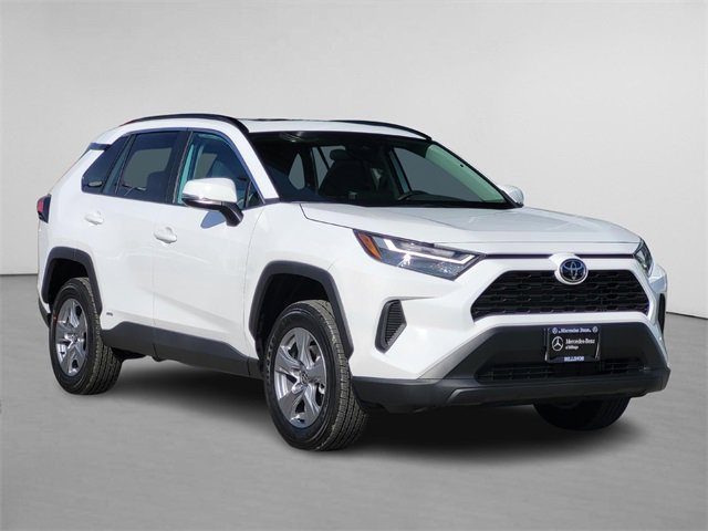 Used 2025 Toyota RAV4 XLE image 1