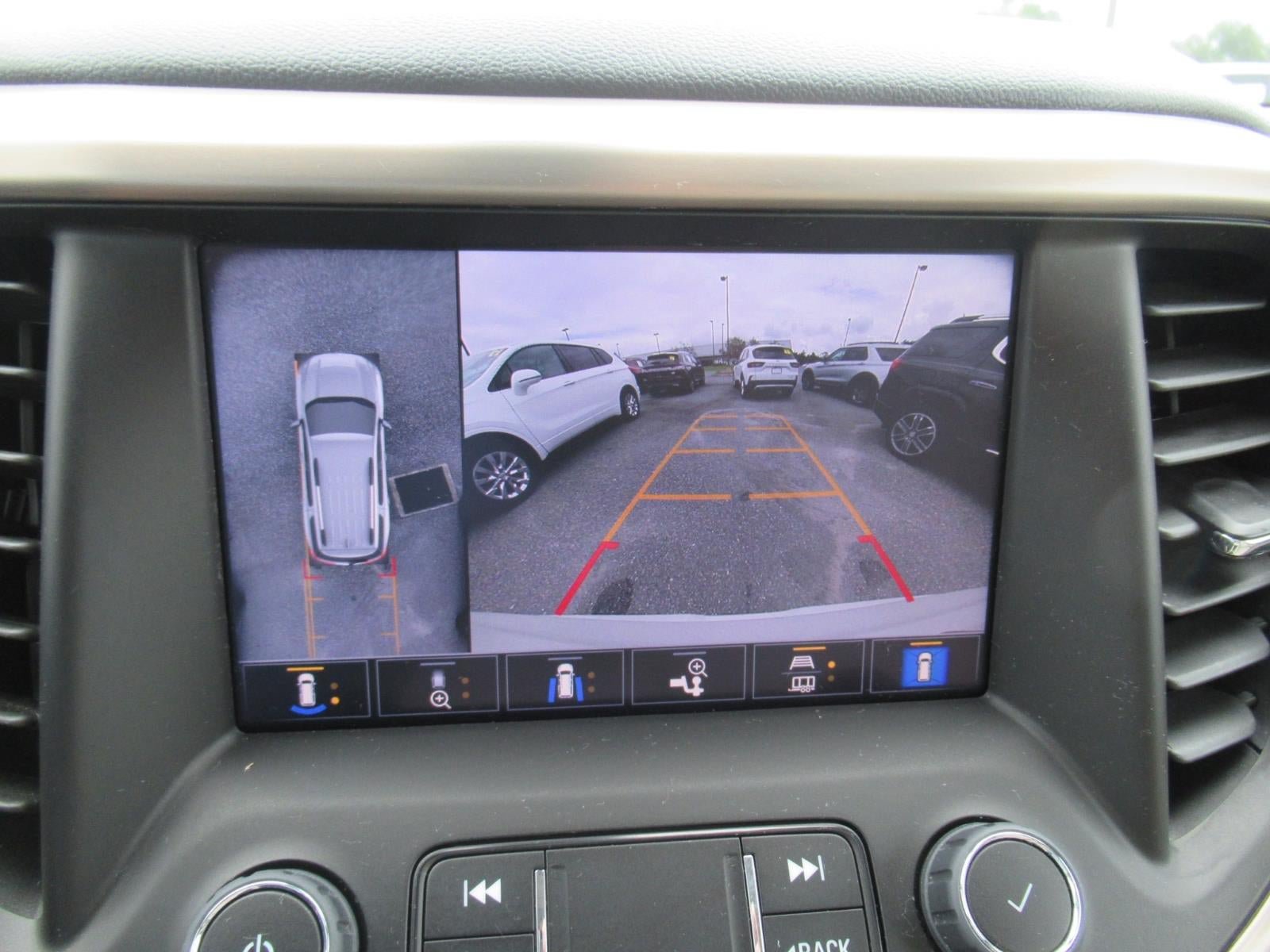 Used 2023 GMC Acadia Denali w/ Denali Ultimate Package FWD image 33