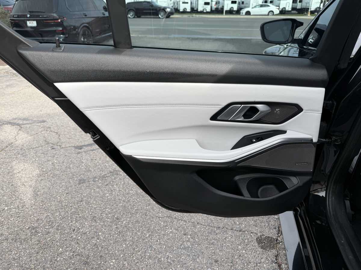 Used 2021 BMW M3 Competition w/ Executive Package RWD image 16