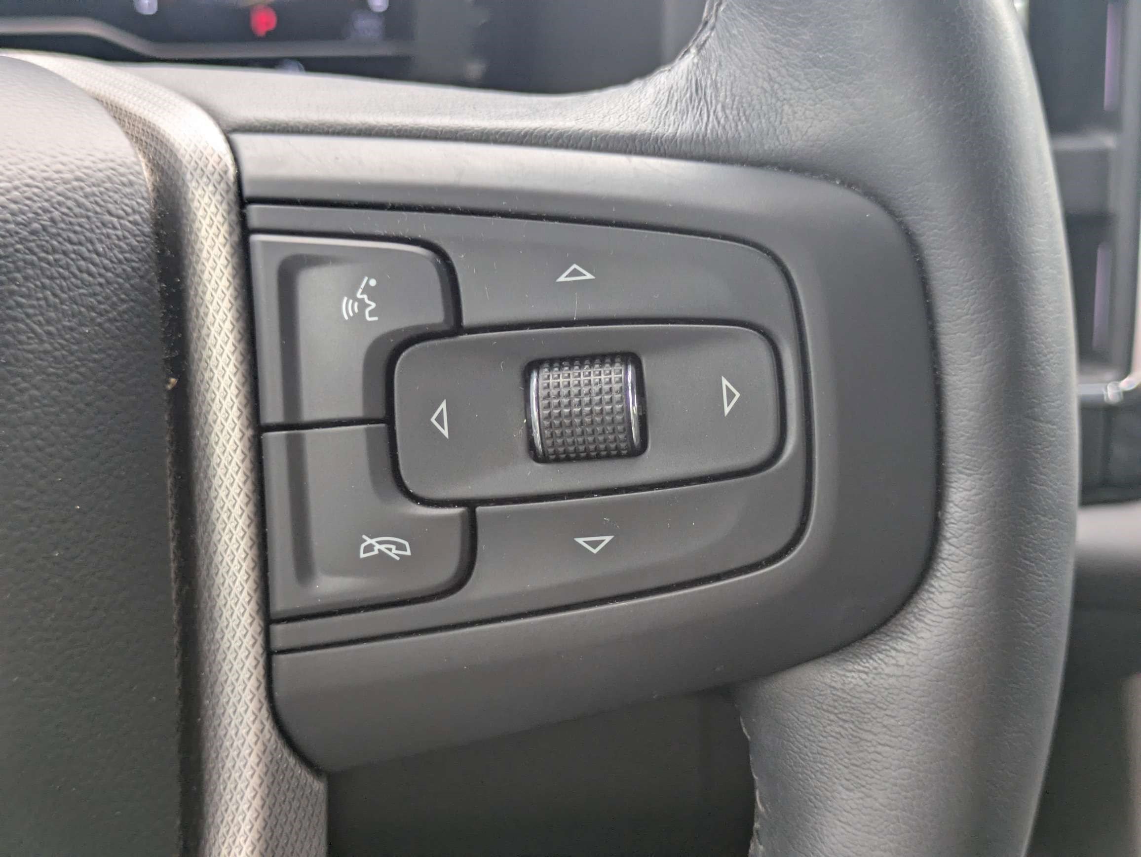 Used 2024 GMC Yukon Denali w/ Advanced Technology Package AWD/4WD image 34