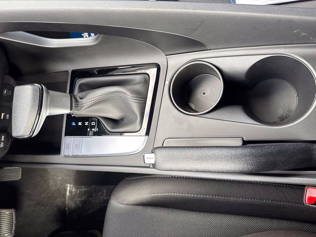 New 2026 Hyundai Elantra SE FWD image 17