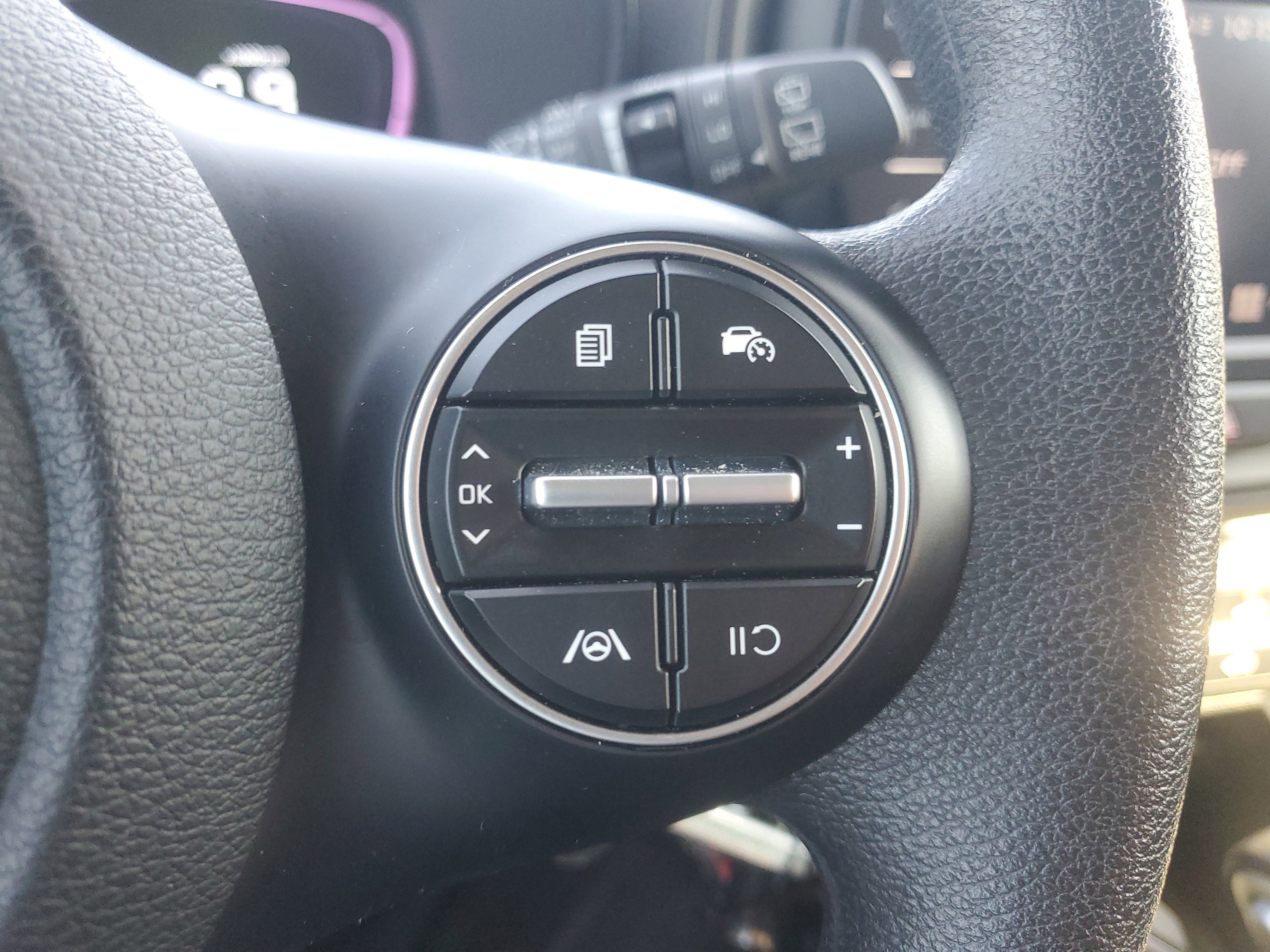 Used 2025 Kia Soul LX w/ LX Technology Package image 15