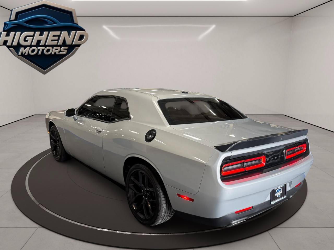 Used 2021 Dodge Challenger SXT w/ Blacktop Package RWD image 4