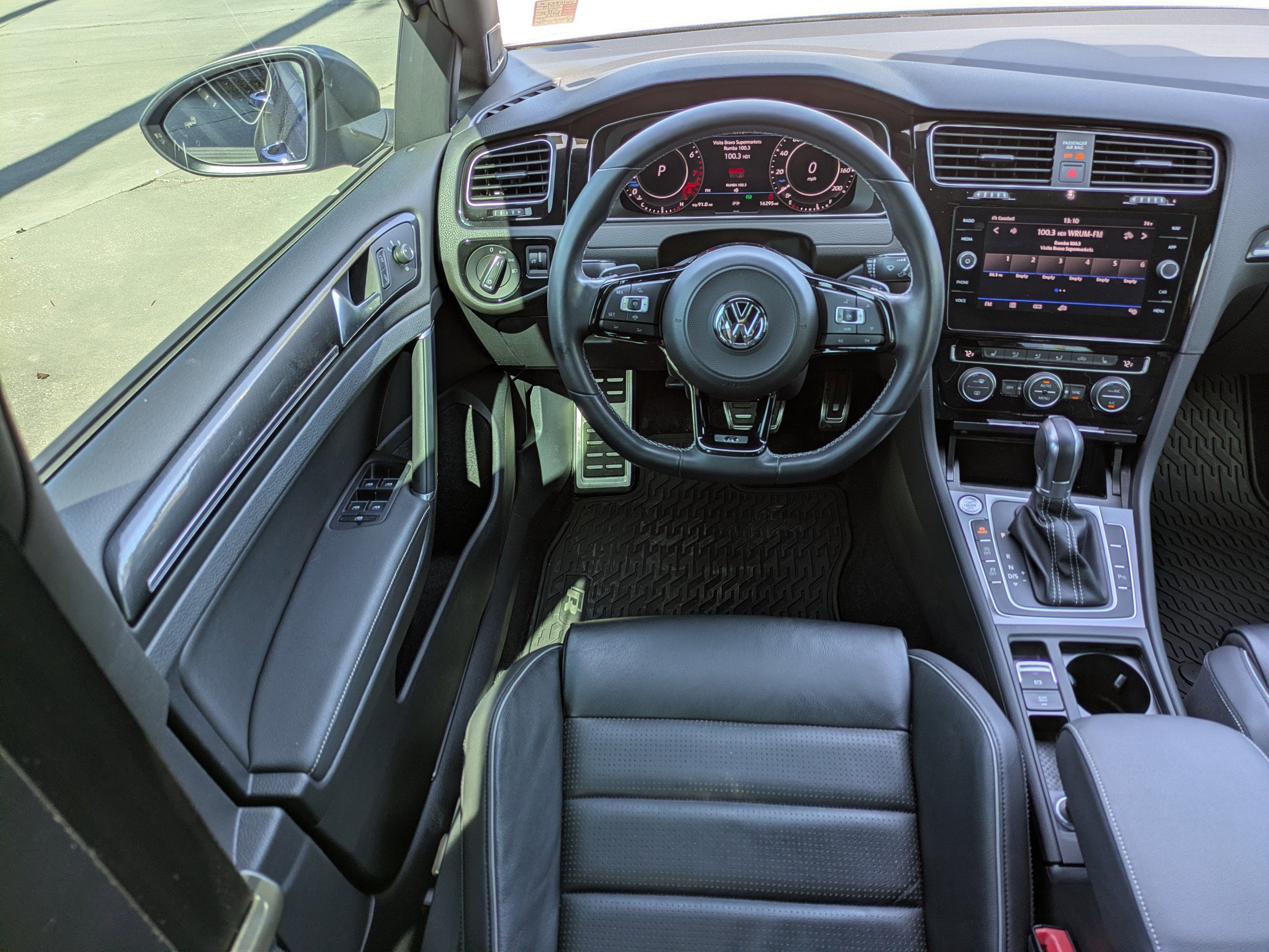 Used 2019 Volkswagen Golf R 4DR HB DSG W/DCC/ image 16